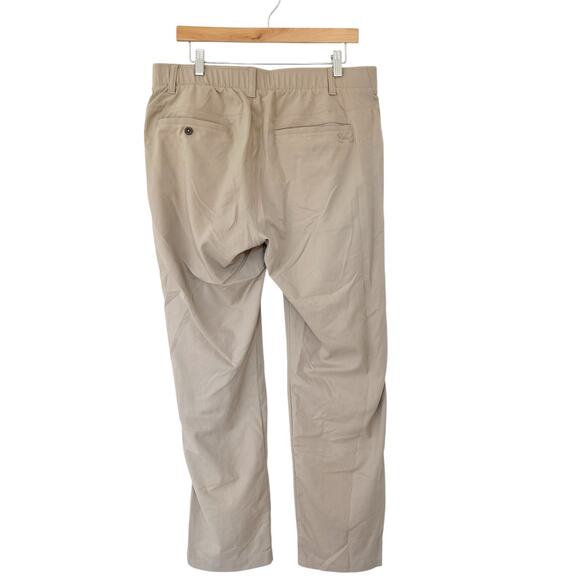 Under Armour Tan Flat Front Chino Golf Pants Sz 36x30 - Picture 4 of 4